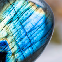 Charger l'image dans la galerie, LABRADORITE (AA)